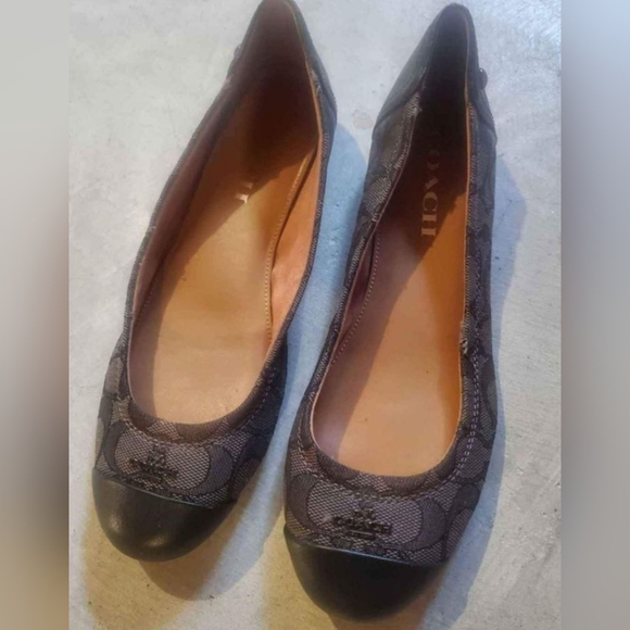 Coach flats - Picture 1 of 1